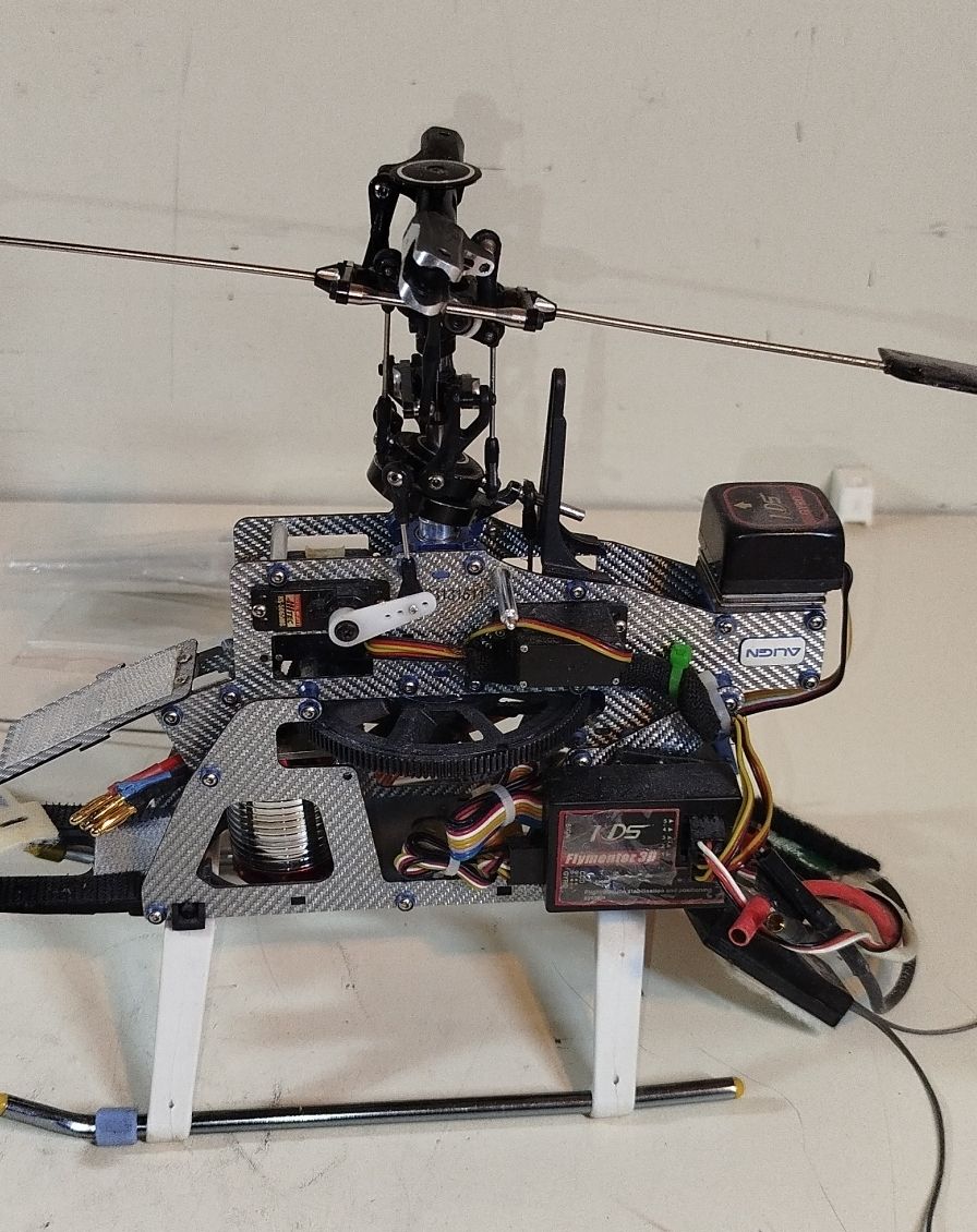 Align Modellismo RC: RC Dominator Helikopter (em24) – Difettoso da Künten venduto da Schnaepplihuus