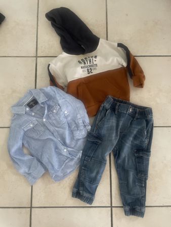 Cooles H&M Jungen Set Gr. 86 Hoodie Jeans Hemd