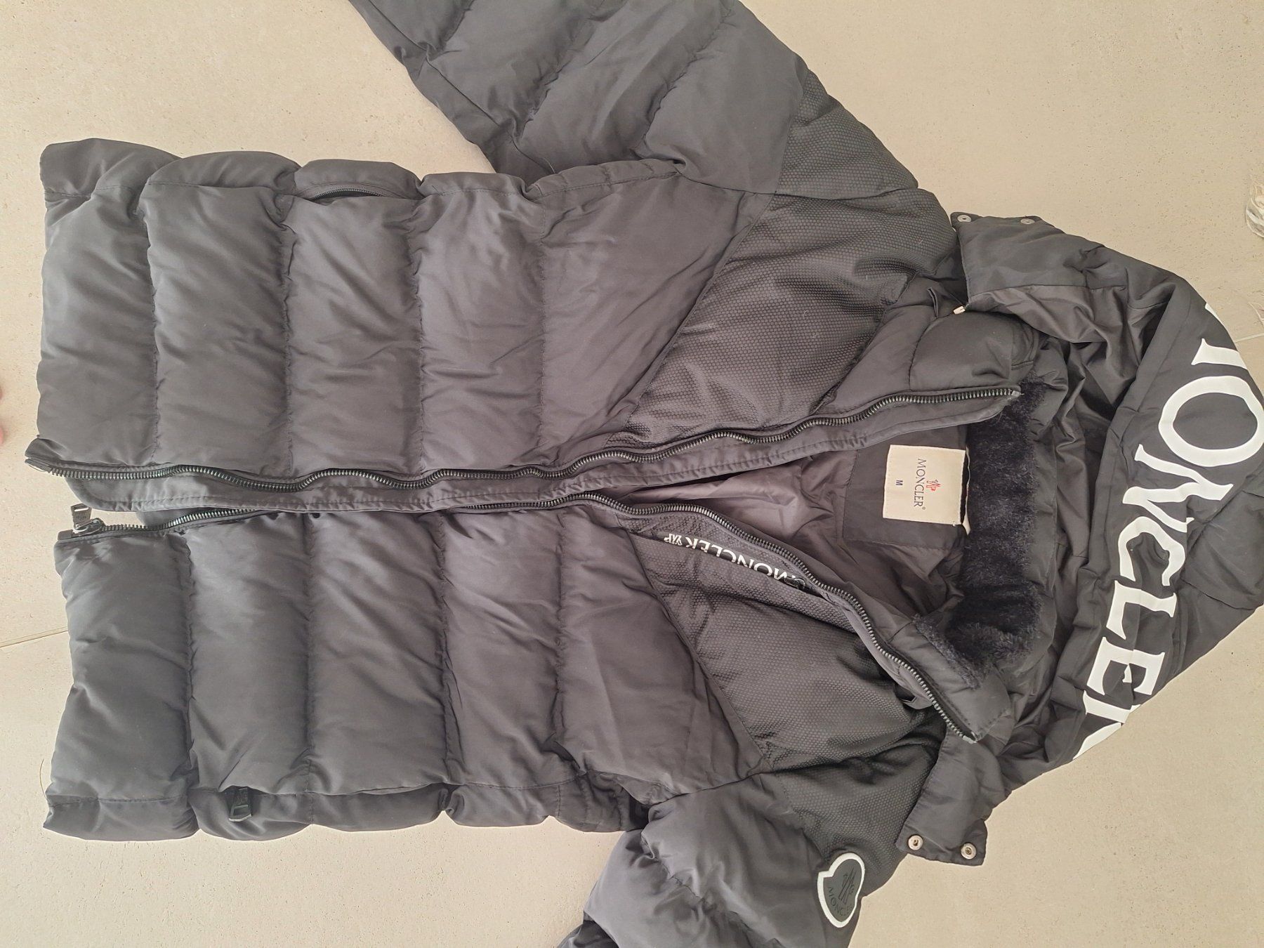 Moncler Jacken: Doudoune Moncler – Gebraucht aus Fontaines NE von aud_5z9z