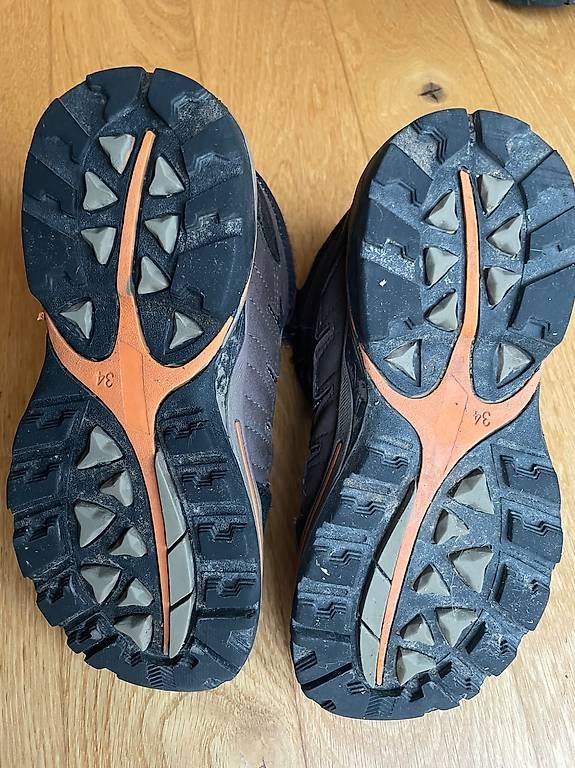 Scarpe per ragazzi: Wanderschuhe Grösse 34 – Usato da Wilen (Sarnen) venduto da Cyclamelle 2