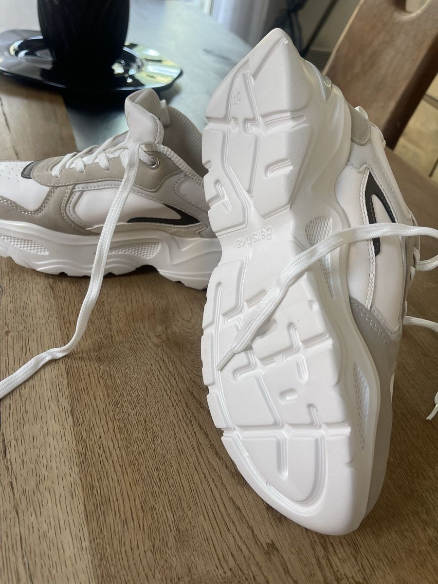 Bershka Chaussures femmes: Bershka – Neuf (Voir description) à Sembrancher par inf_9yyl 3