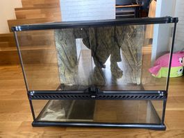 Terrarium 60x45x45 avec fond d’origine et tapis chauffant