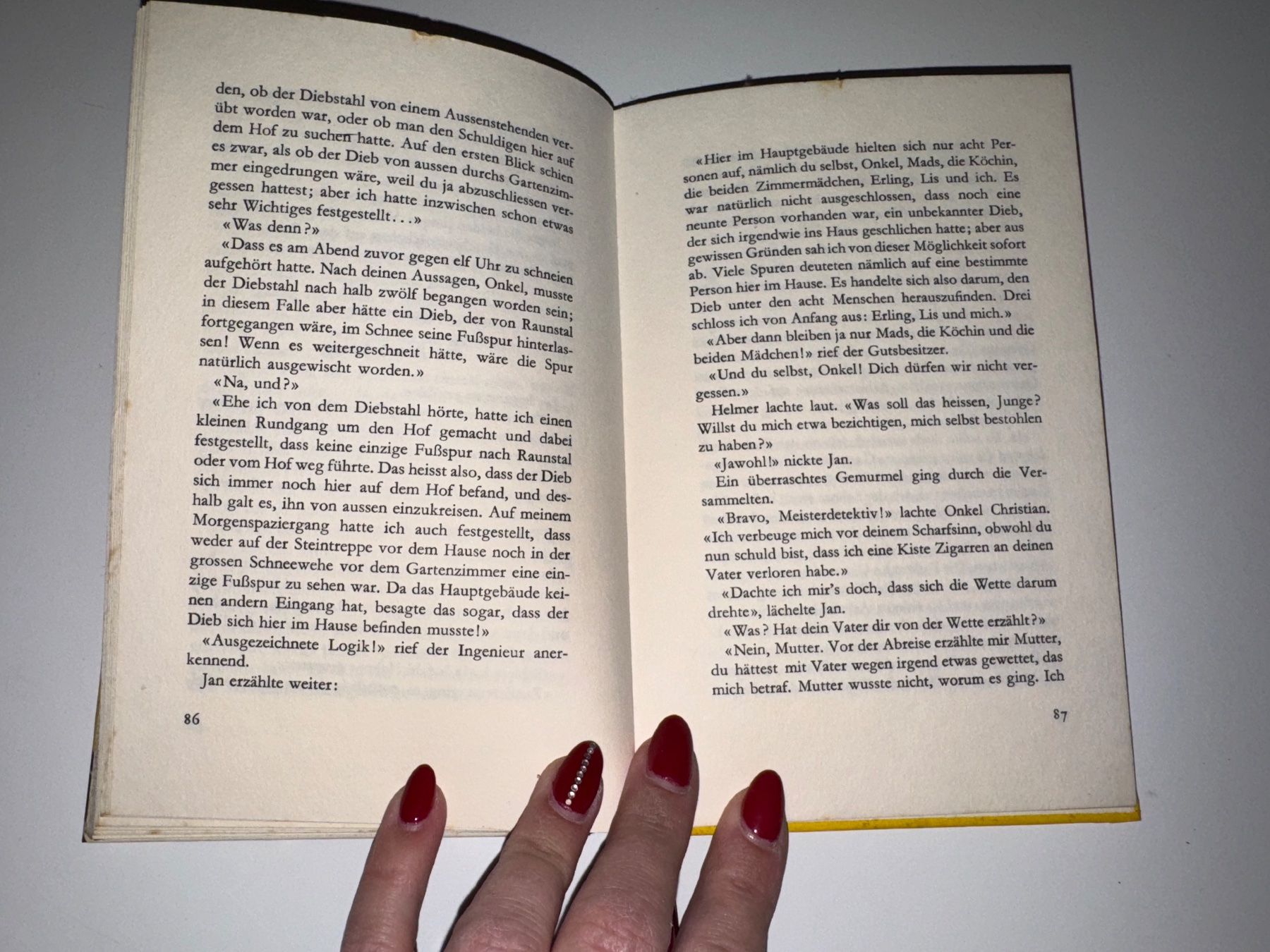 Libri: BUCH: Spuren im Schnee – Usato da Grosswangen venduto da Kleine.Knoepfe 6