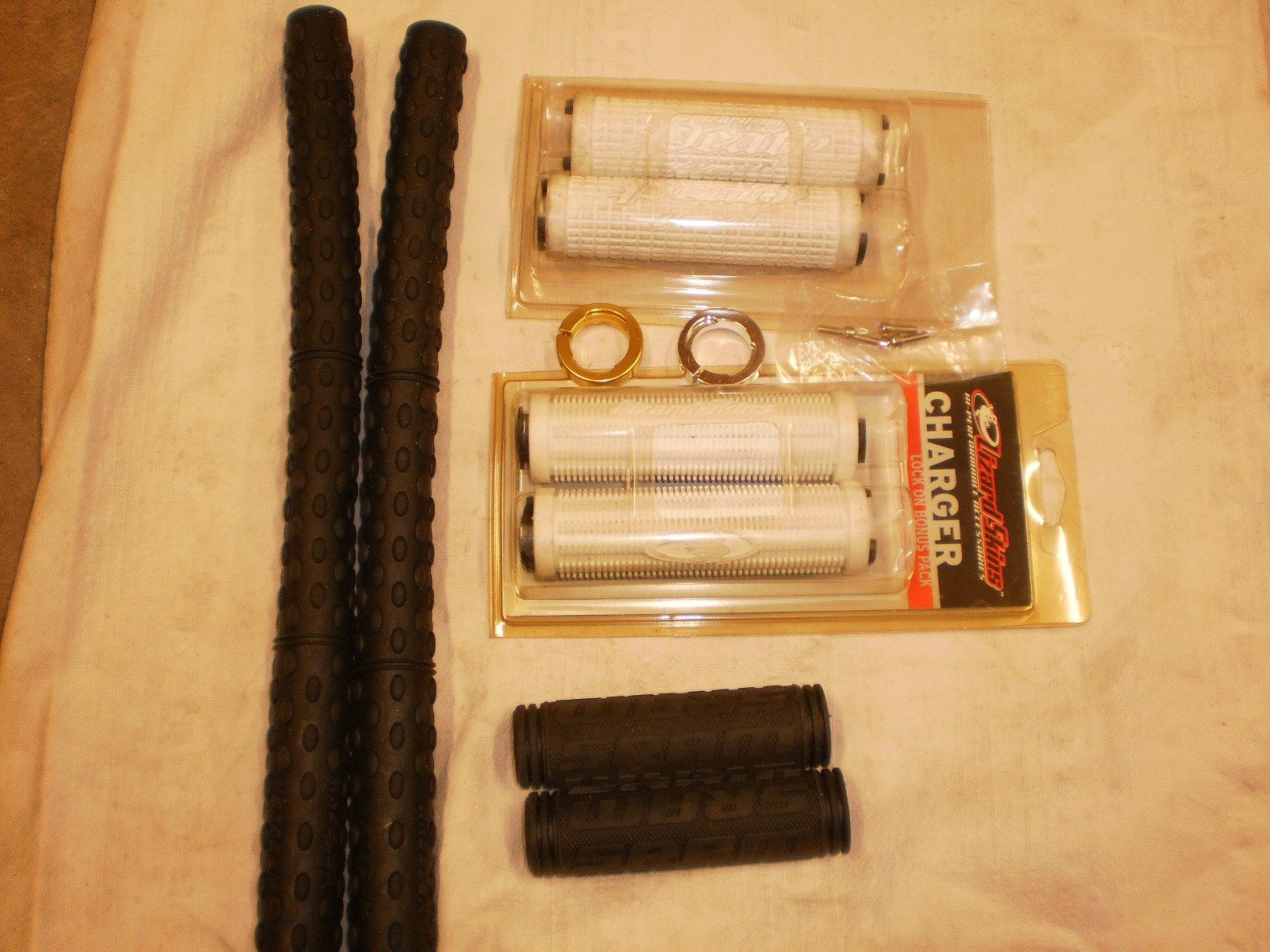 Ersatzteile: Lenkergriffe – Neu und originalverpackt aus Gonten von Bollyalb 1