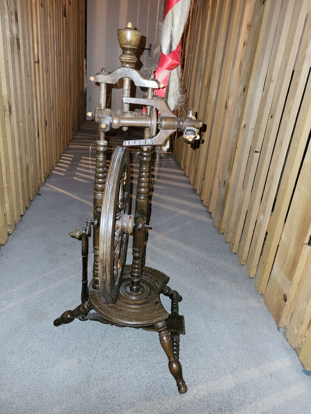 Spinnräder: Antikes Spinnrad – Gebraucht aus Suhr von lul_87gh 2