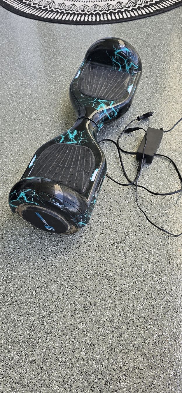 Hoverboard: Hoverboard (Bluetooth) mit Tasche und Ladegerät – Usato da Widen venduto da Jovica_stevanovic