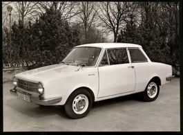Fotografie Auto Glas 1304 TS mit OHC-Mot