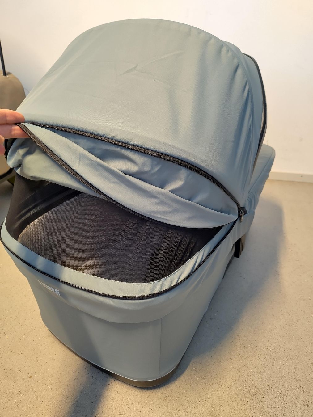 Thule Carrozzine: Thule Urban Glide 3 Babywanne Bassinet – Usato da Frauenfeld venduto da nik_7vgt 4