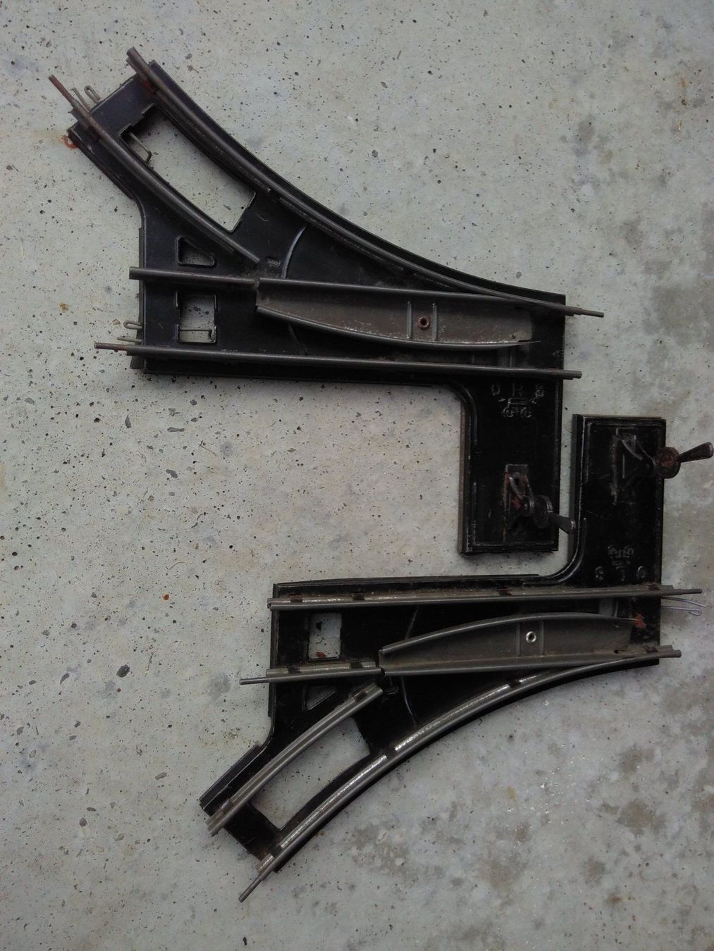 Märklin Modellini di ferrovie: Märklin Kreuzungen und Weichen Spur 0 – Usato da Münchenstein venduto da Tortilla 6