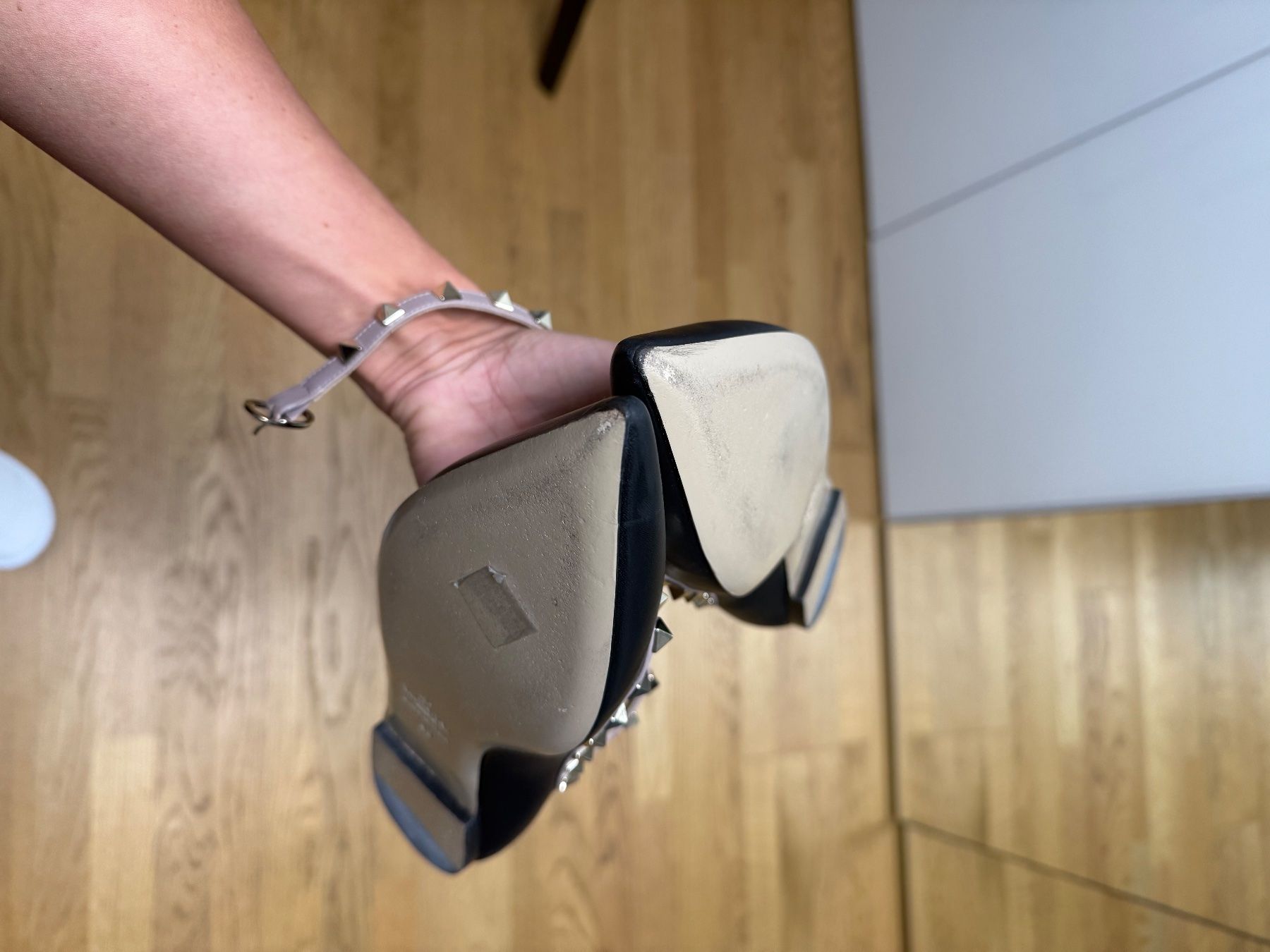 Valentino Scarpe da donna: Valentino rock stud – Usato da Zollikon venduto da Jamielynnhucks 4