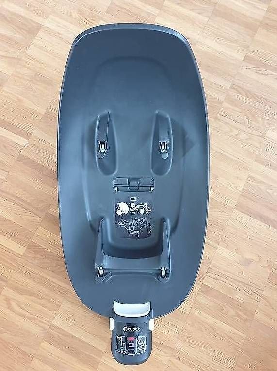 Seggiolini per auto: Anton Cybex Babyschale inkl. Isofix – Usato da Dietikon venduto da Sandra_Luka 2