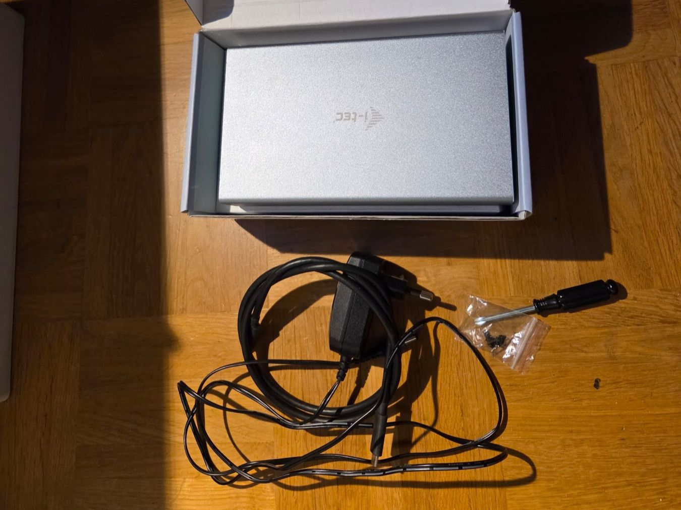 Disques durs: i-tec MySafe USB-C 3.5" SATA External Case – D'occasion à Zürich par Deluge 3