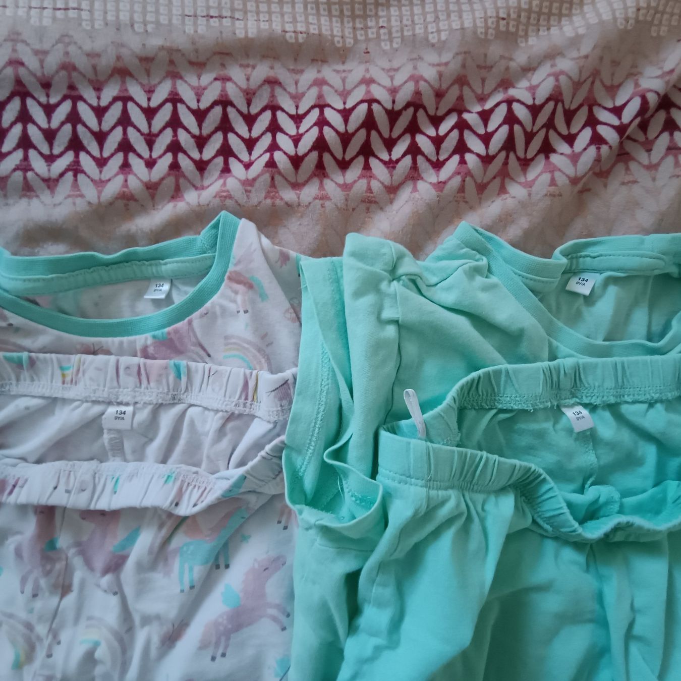C&A Pigiama & Simili: 2 Kurze Pyjamas Mädchen, Gr. 134 – Usato da Emmetten venduto da Hornberger 2