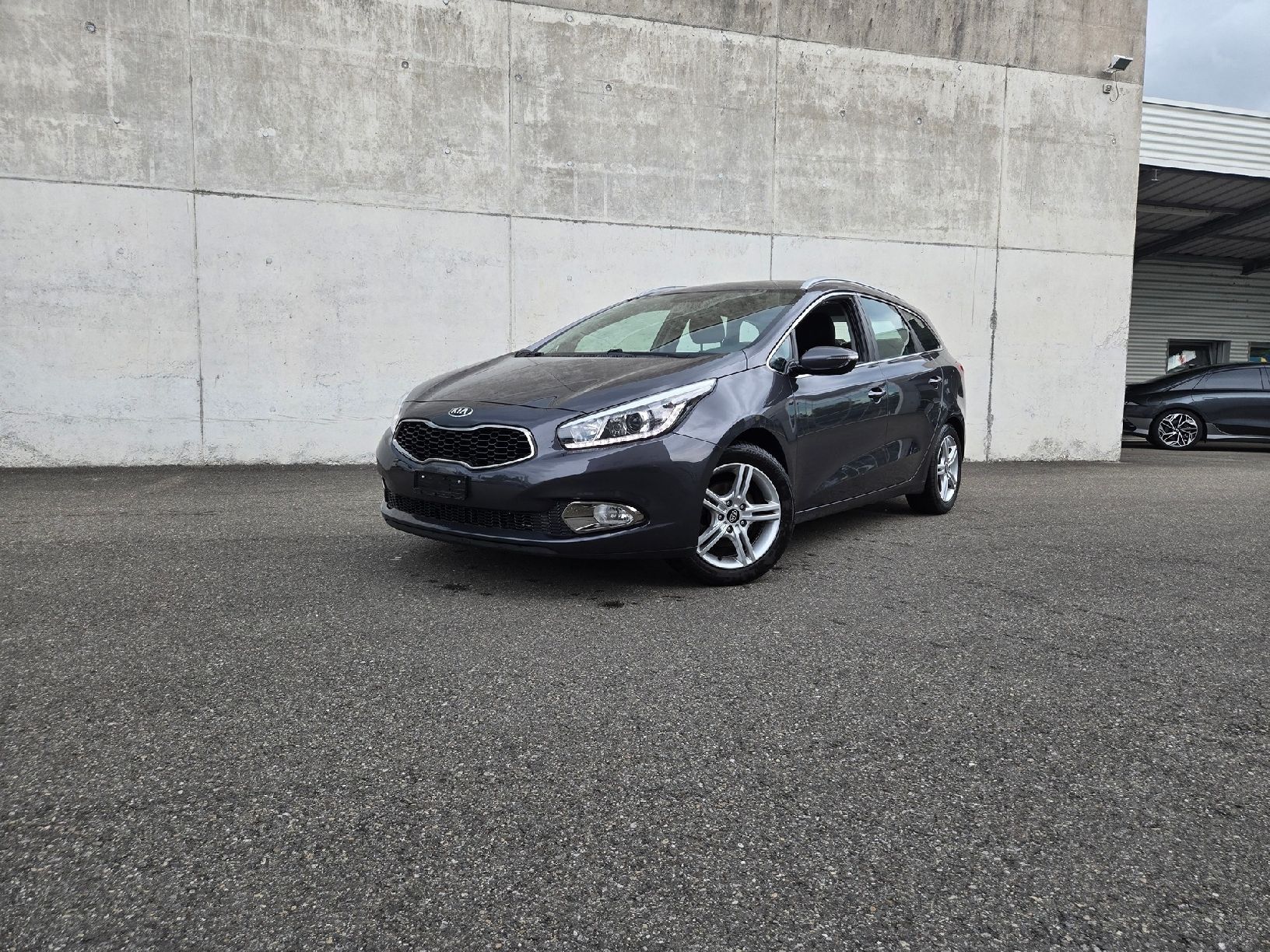 Kia Autos: KIA Cee'd Sportswagon – D'occasion à Weiach par magdalena_s