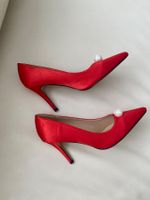 MUST HAVE - edler und stylischer Pumps mit Perle, rot, 38