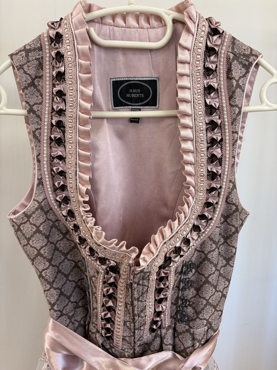 Robes: Dirndl altrosa – D'occasion à Safnern par Cas2is 1