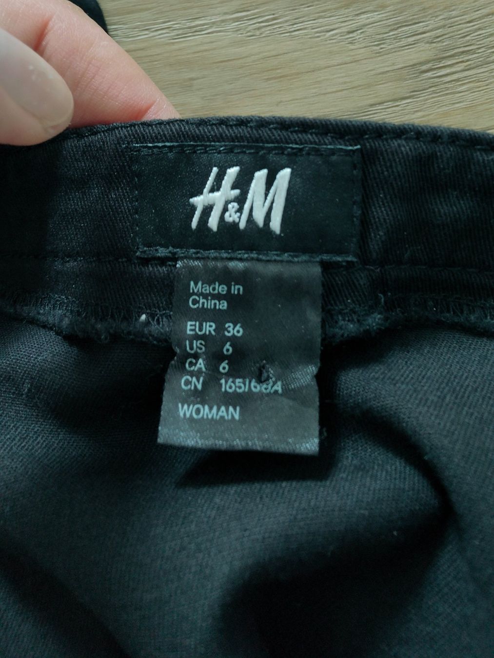 H&M Kleider: Trendiges H&M Sommeroverall - Größe 36 – Gebraucht aus Birmensdorf ZH von mku_9qbw 2