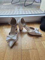 Elegante Pumps in Weiss