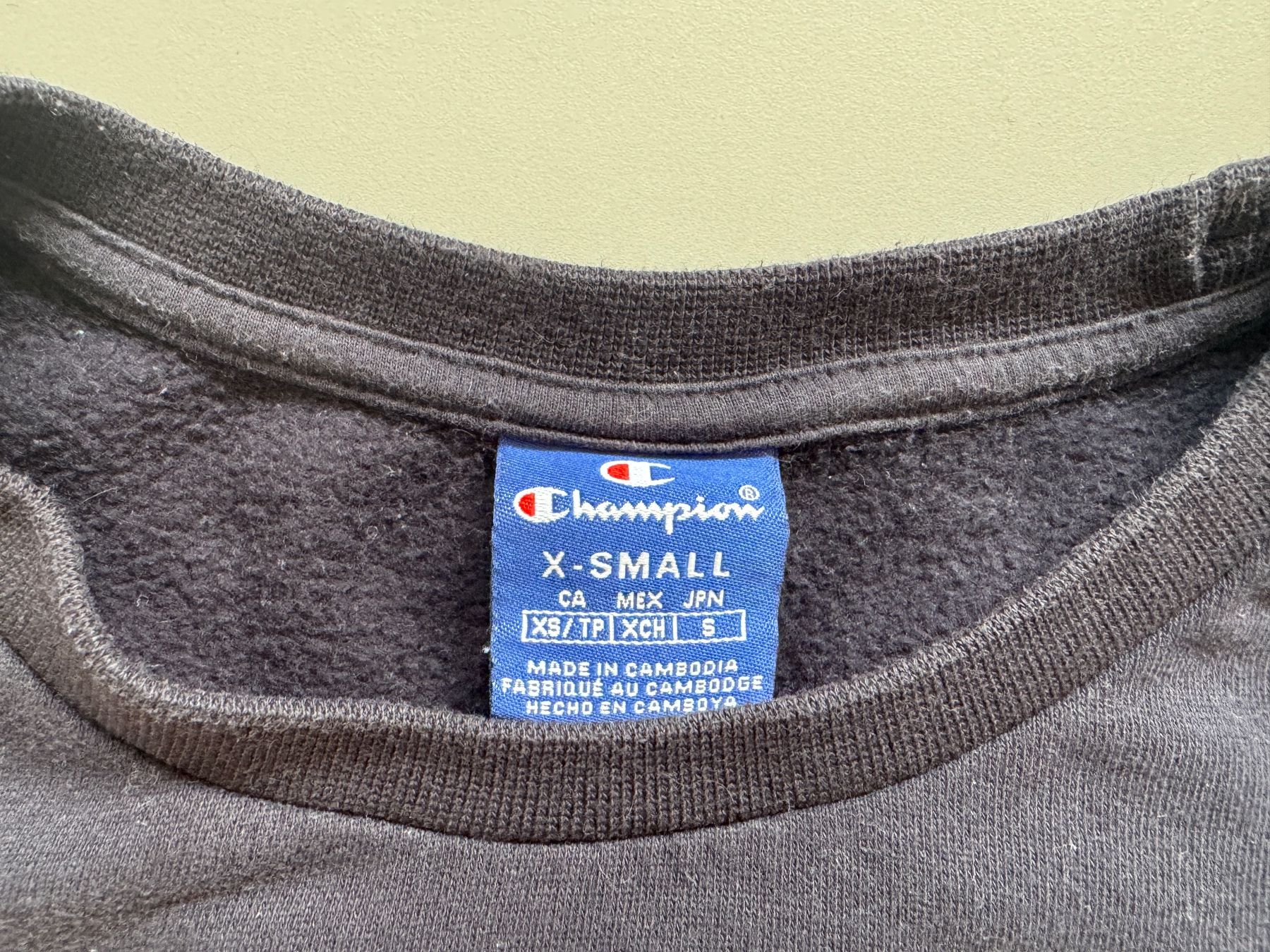Champion Maglioni & Felpe: Champion pullover 100% cotton MEN Sz XS – Usato da Neuchâtel venduto da _Easy_to_Find_ 2