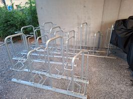 Veloständer Rock II beidseitig bedienbar für 32 Velos