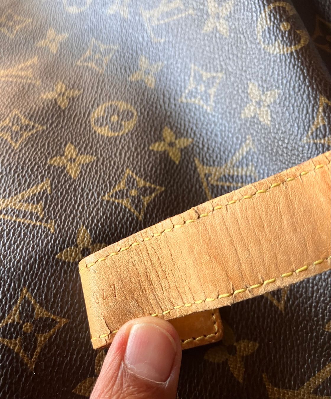 Louis Vuitton Sacs: Louis Vuitton (Umhängetasche ) – D'occasion à Wolfhausen par samcun 8