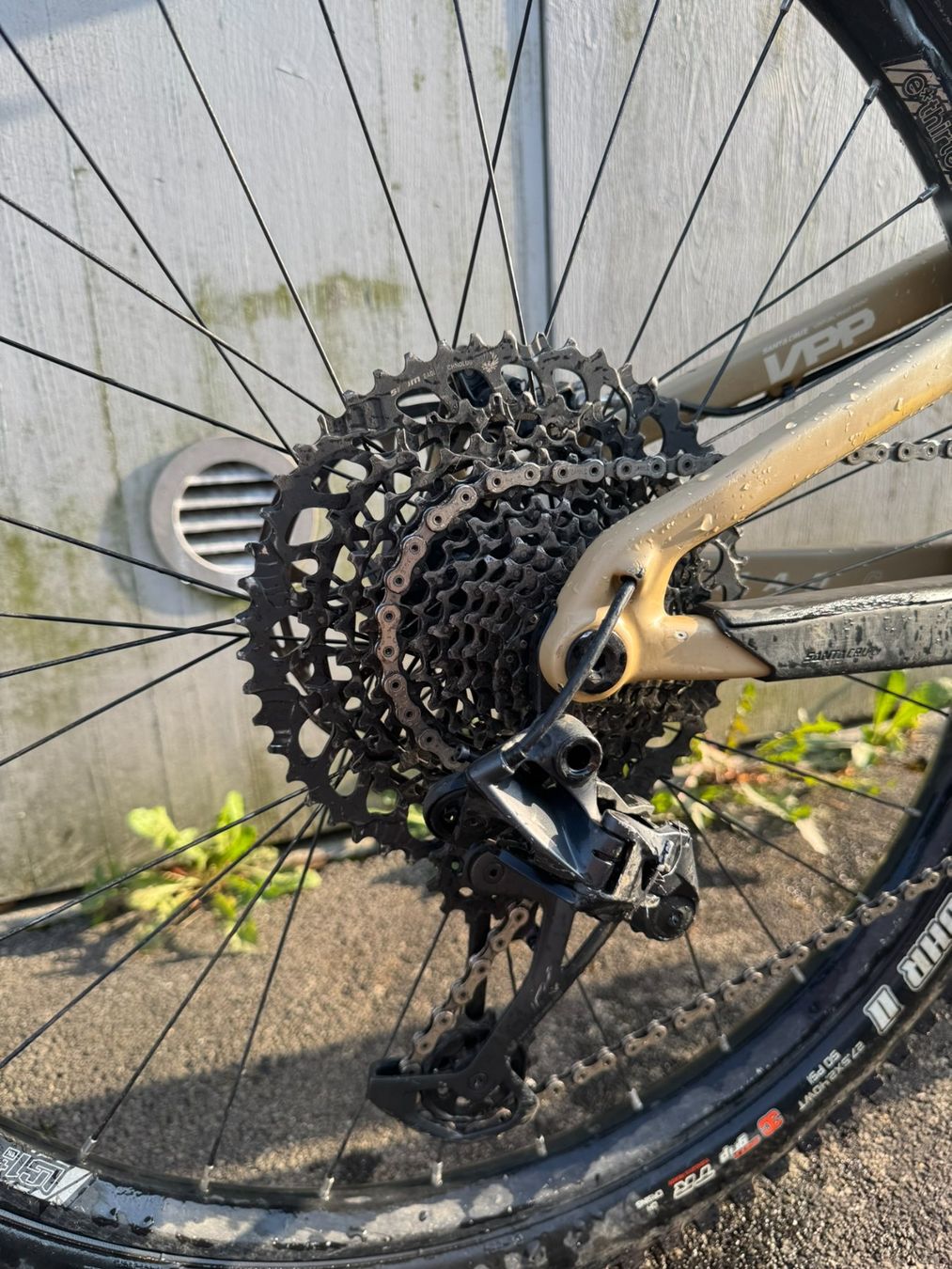 Santa Cruz Biciclette: Santa Cruz Nomad C 4 – Usato da Luzern venduto da Mellog 4