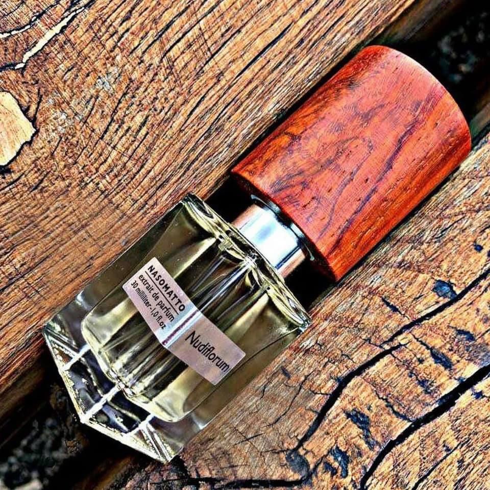 Profumi & Eau de Toilette: NASSOMATTO Nudiflorum 2 ml sample – Nuovo (secondo la descrizione) da Chêne-Bougeries venduto da Seetooyoo 6