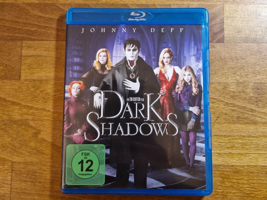 Tutti i DVDs: Dark Shadows (2012) Bluray – Usato da Pfungen venduto da Whitie