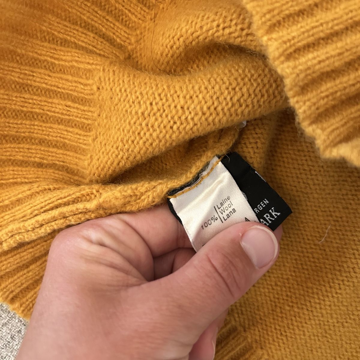 Lacoste Pullover & Sweatshirts: Lacoste Pullover V-Ausschnitt Grösse 38, eher 34-36 – Gebraucht aus Ebikon von luu_2x95 6