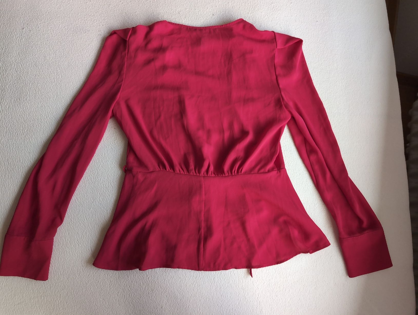 Camicette: BCBGMAXAZRIA Raspberry Wrap Blouse, Size XS, Summer/Spring! – Usato da Glis venduto da livespringly 5