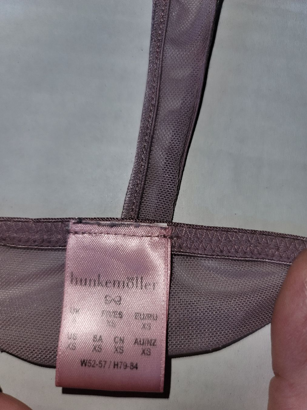 Hunkemöller Altra biancheria intima: Hunkemöller brazilian string, thong lila, String fliedern – Usato da Zollikerberg venduto da Nice_Name 2