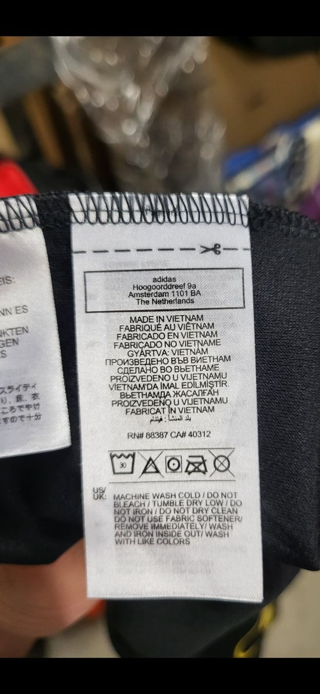 Leibchen & Hosen: Manchester United Trikot – Neu (gemäss Beschreibung) aus Obfelden von Kico88 1