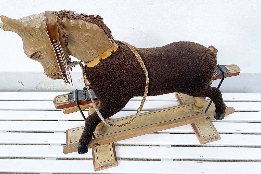 Altre altalene da giardino: Antikes Holz Schaukelpferd, Wippe – Usato da Ballwil venduto da ClassicGallery 3
