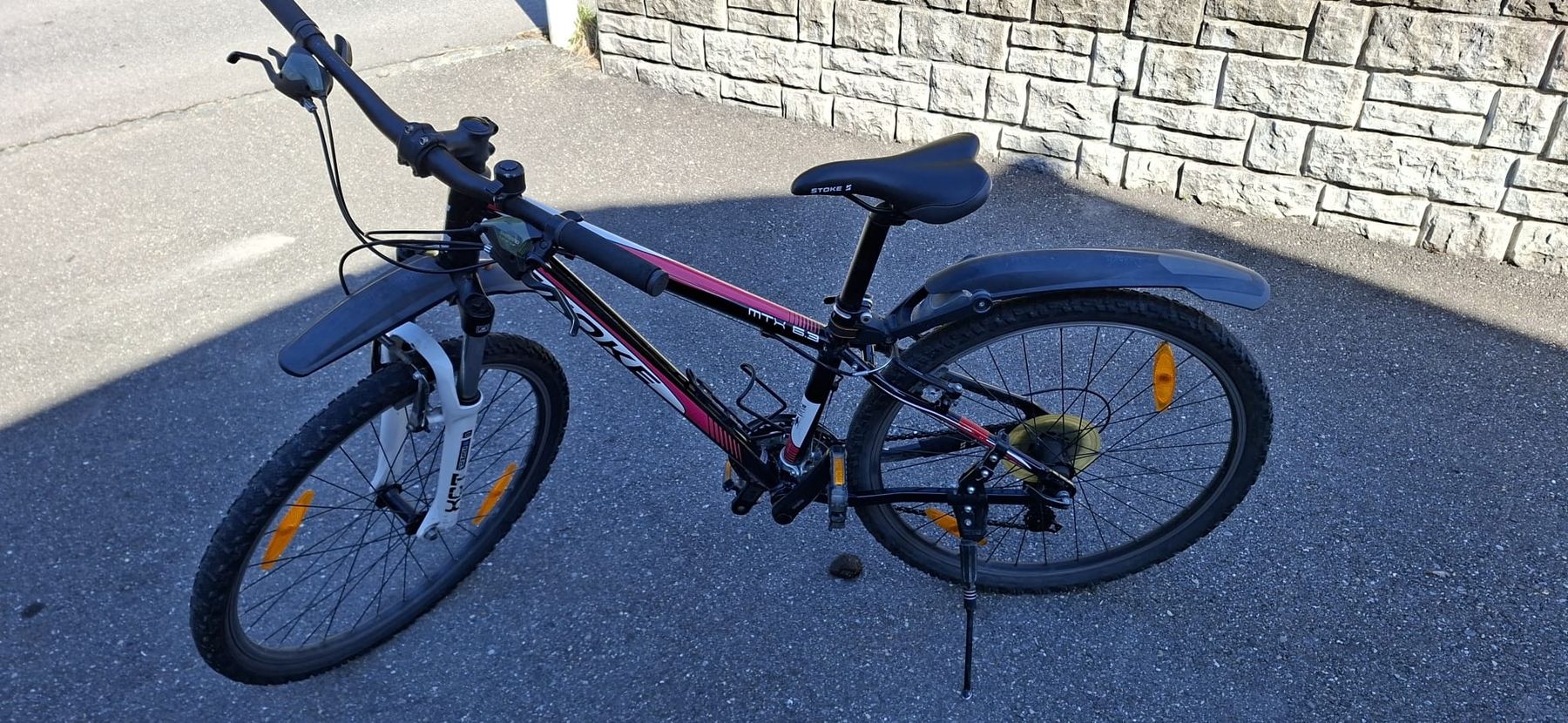 Velos: Fahrrad, Velo – Defekt aus Zweisimmen von Akira-2017