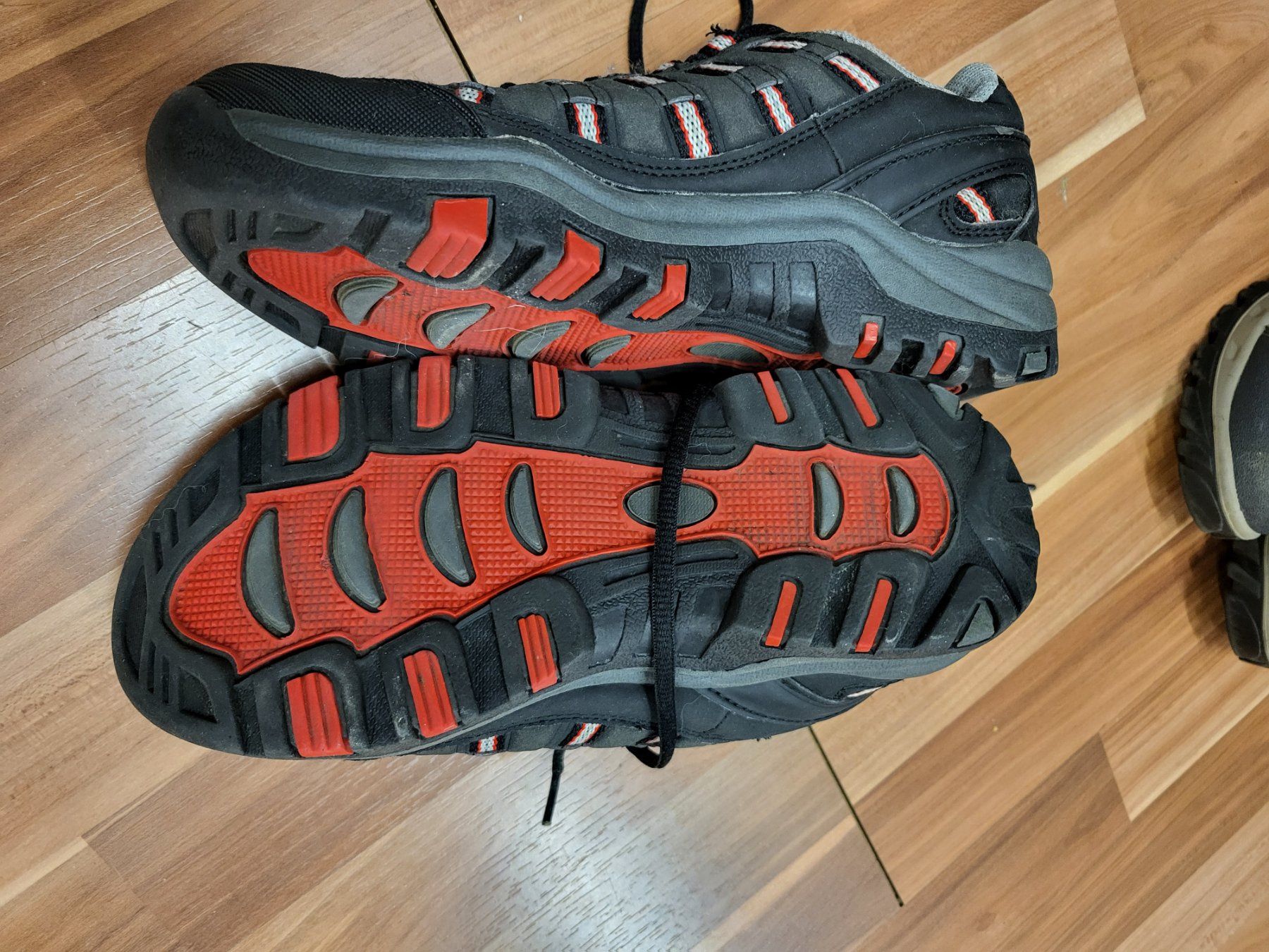 Scarpe da donna: Trekkingschuh gr 38  B12 – Usato da Schwarzenburg venduto da Flamingo07 1