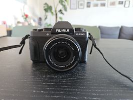 Fujifilm X-T100 + Fujinon XC 15-45mm 