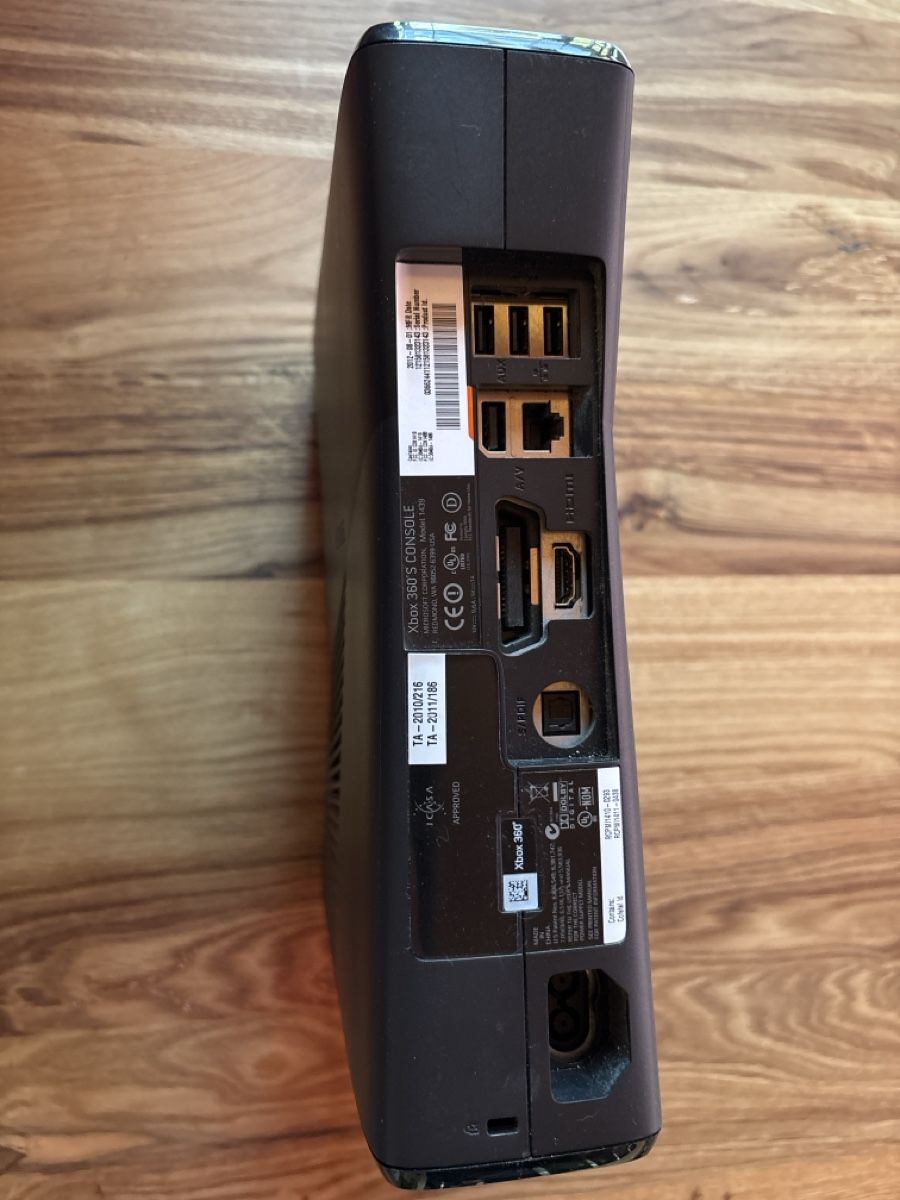Microsoft Console: Xbox 360 Konsole schwarz gebraucht – Usato da Gerlafingen venduto da Marcryter 3