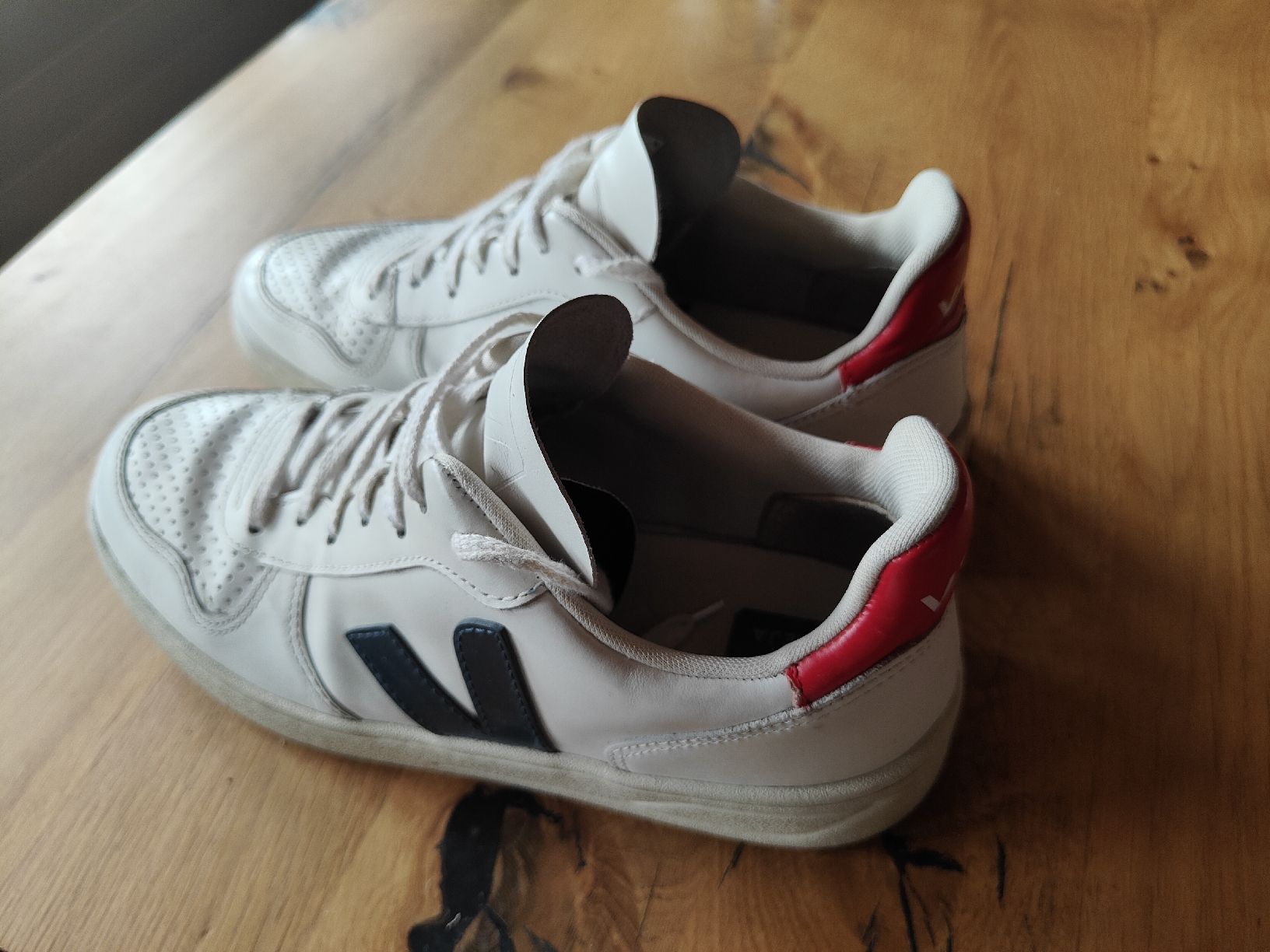 Veja Chaussures hommes: Veja Sneaker weiss Grösse 43 – D'occasion à Lichtensteig par Louly_Lou 1