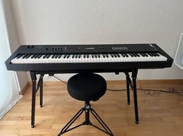 Yamaha MX88 Synthesizer / Stage Piano  wie neu