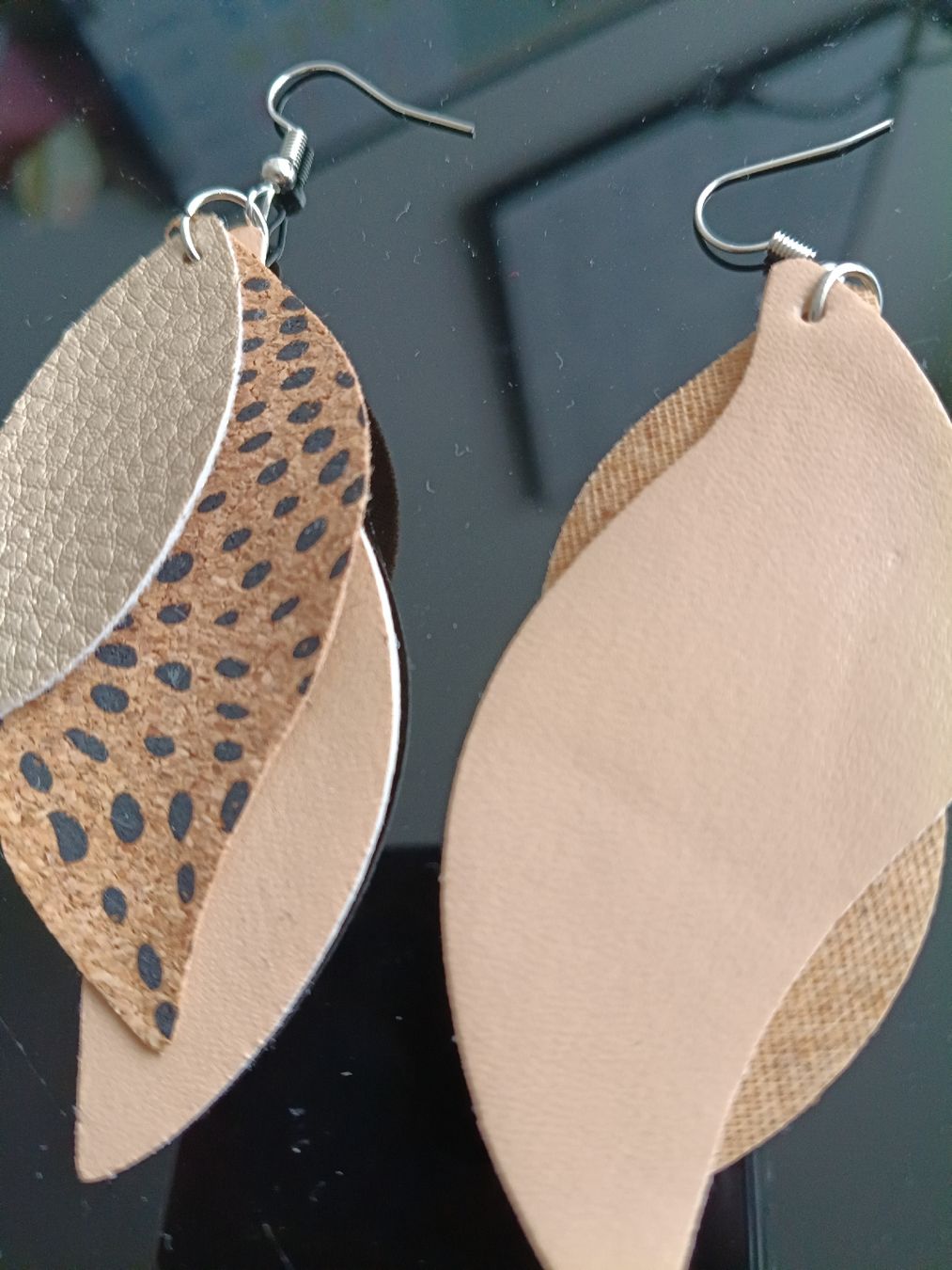 Orecchini pendenti & Orecchini a lobo: Elegant Layered Earrings – Nuovo (secondo la descrizione) da Zürich venduto da cat_9cvz 1