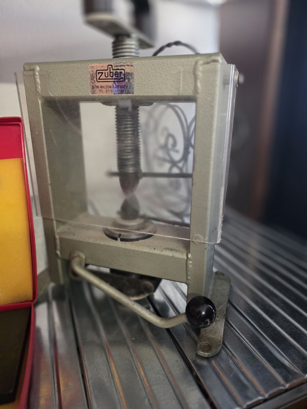 Tutti gli attrezzi: Zuber Steinpresse mit Zubehör Werzeugset – Usato da Kriens venduto da Clevero 3