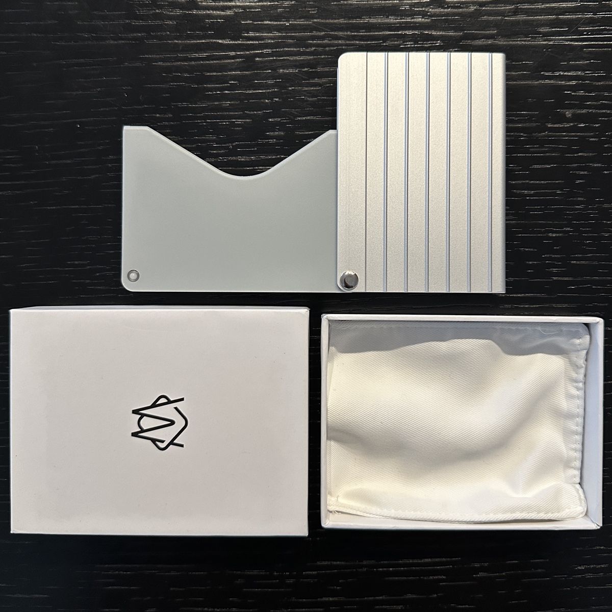 Portafogli: Rimowa Cardholder Aluminium – Usato da St. Gallen venduto da Alpenfuerst 3