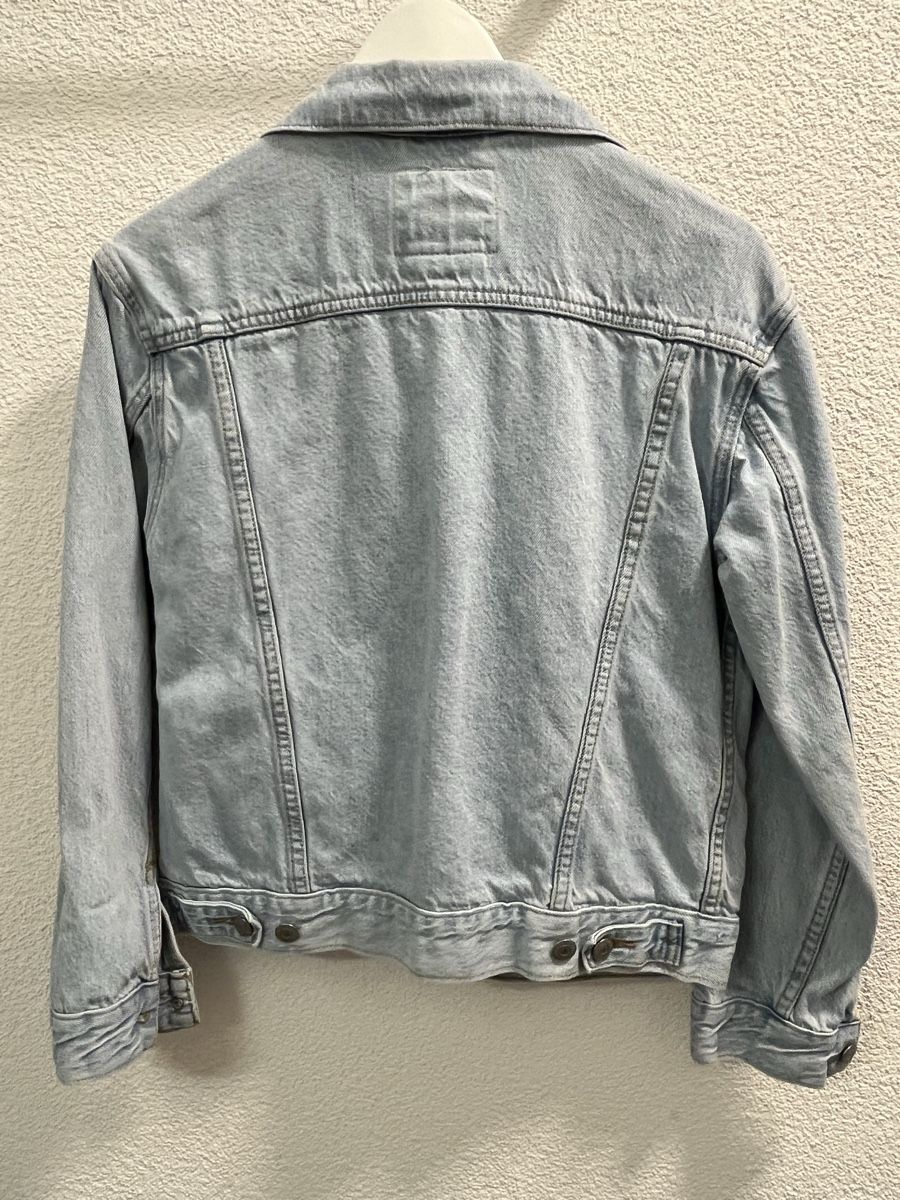 Levi's Jacken: Levi's Jeansjacke hellblau Grösse XS – Gebraucht aus Frauenfeld von heyLani 3