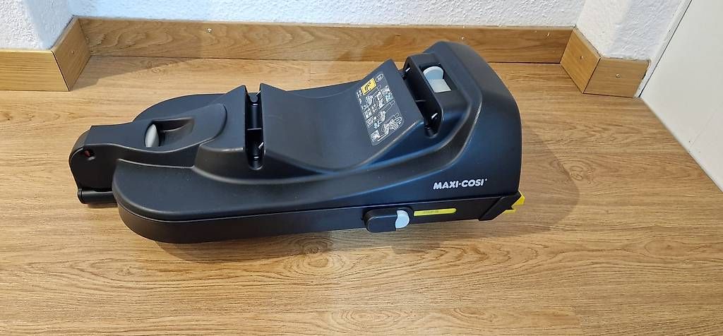 Seggiolini per auto: Maxi Cosi Babyschale Cabriofix + Isofix-Basis – Usato da Emmen venduto da gabic01 2