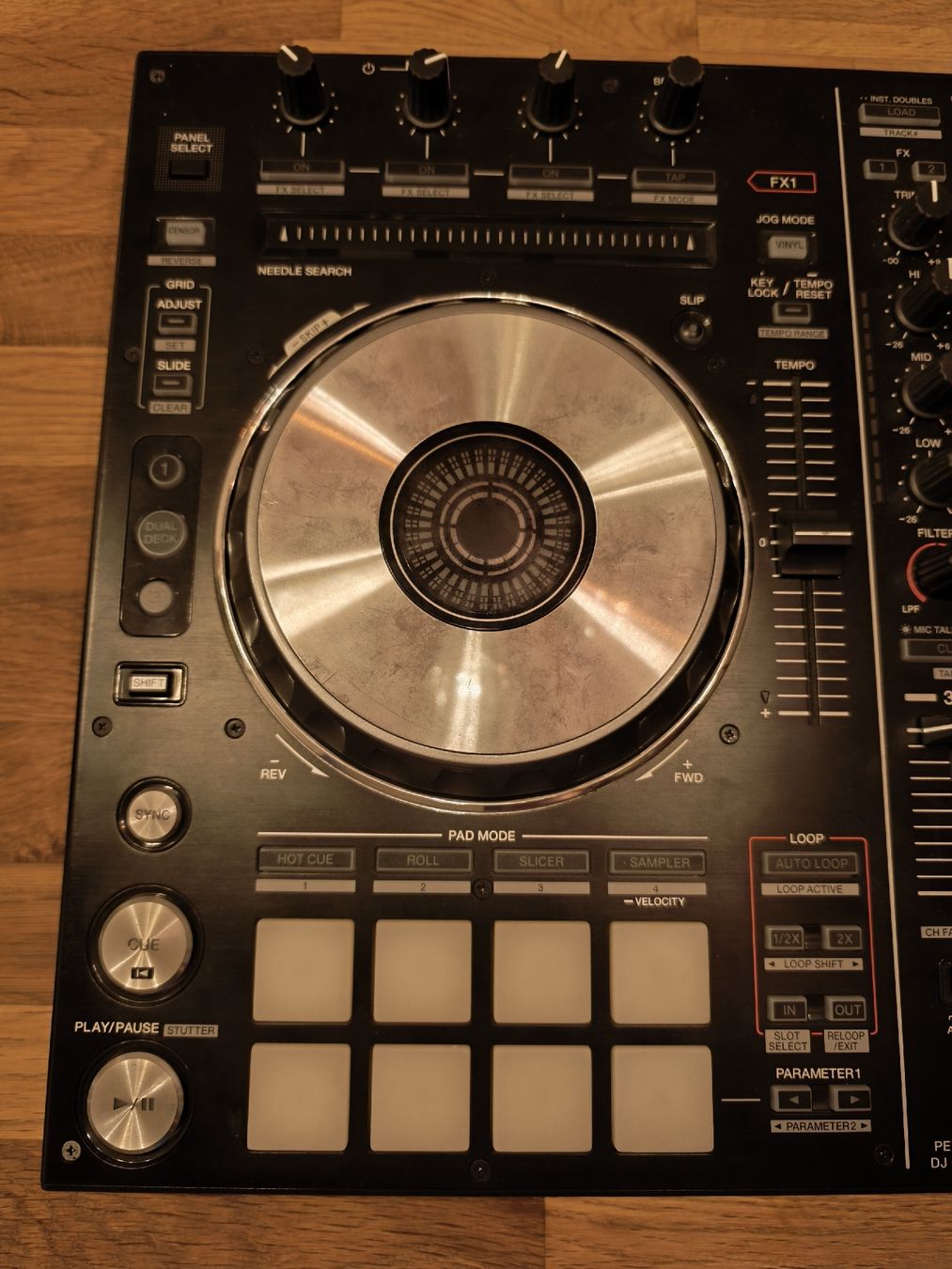 Pioneer Console di mixaggio: Pioneer DDJ-SX DJ Controller mit Serato Software – Usato da Bärau venduto da Rawasson 2