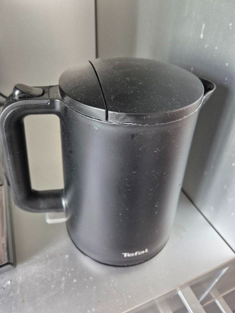 Bollitori: Wasserkocher Tefal 1.7L – Usato da Feusisberg venduto da Whitefir 1