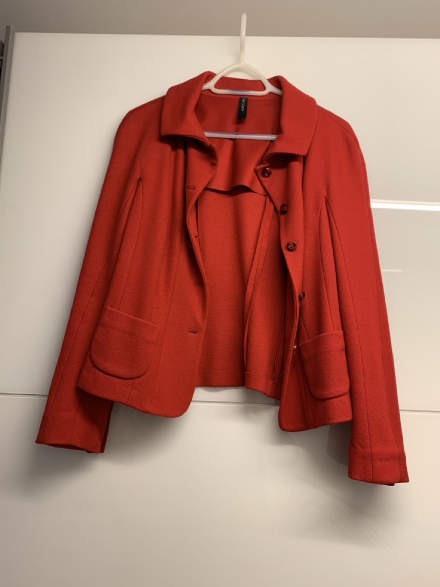 Marc Cain Vestes: Marc Cain roter Blazer, Grösse 42 – D'occasion à Arbon par edi_h85s 1