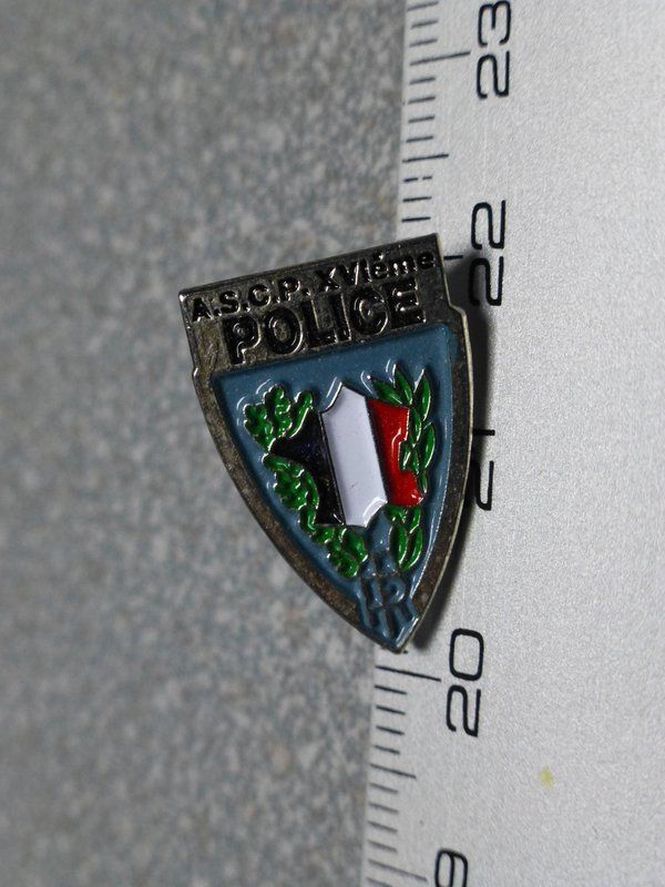 Placchette & Badge: PIN PINS POLIZEI POLICE – Usato da Gränichen venduto da Jumbo77