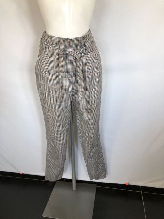 Pantalon paperbag carreaux gris coupe carotte Miss Selfridge