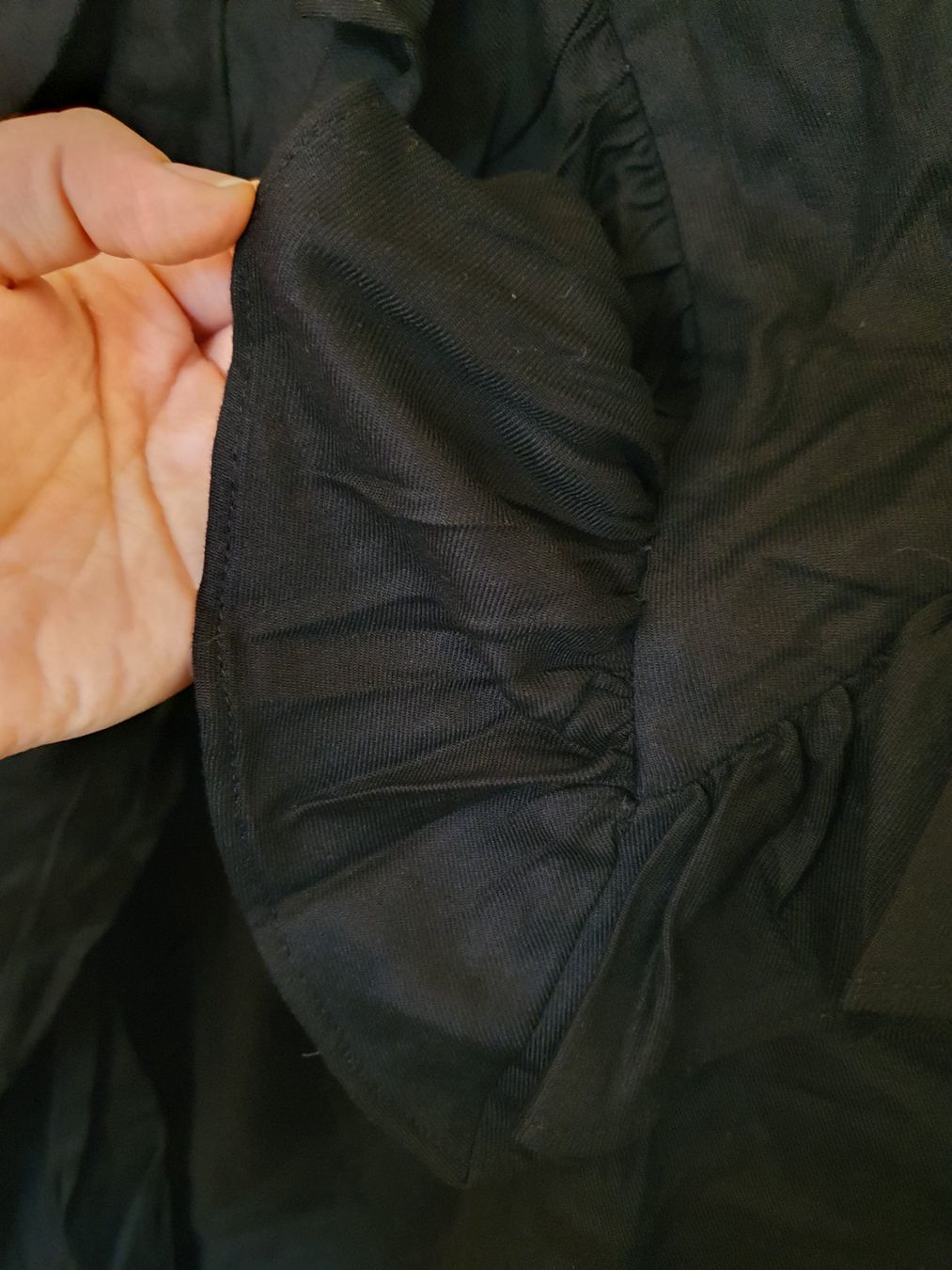 Monki Blusen: Camicia nera MONKI con volant, taglia S. Nuova – Neu (gemäss Beschreibung) aus Langnau am Albis von dav_n72f 5